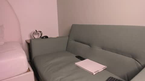 Snapshot of thiagovega_ chatting on 05/13/26, 04:32 thiagovega_ online show from 05/13/26, 04:32