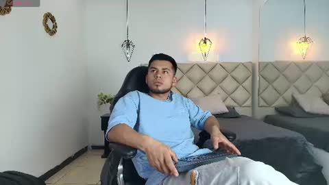 Snapshot of thiagovegga chatting on 07/21/26, 04:37 Thiago Vegga online show from 07/21/26, 04:37