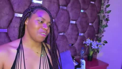 thiana_taylor online show from 12/02/25, 08:26