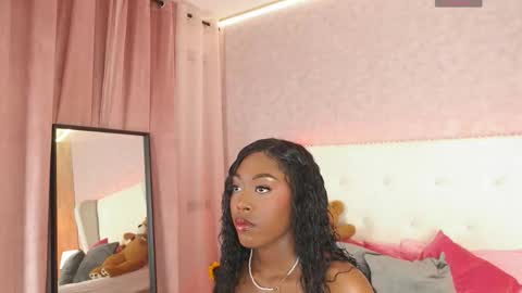 ThianaLopez online show from 10/31/25, 08:43