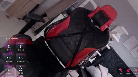 Snapshot of thicc_devie chatting on 02/06/25, 08:34 Call me Devie online show from 02/06/25, 08:34