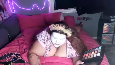 Snapshot of thiccmommy chatting on 09/19/25, 11:22 milkmommy online show from 09/19/25, 11:22