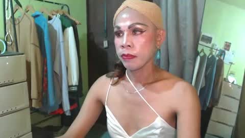 gil online show from 11/22/25, 10:14