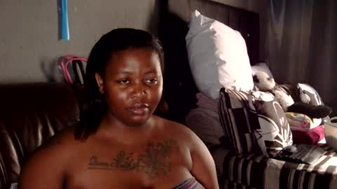 Snapshot of thickcaramel_p chatting on 02/12/26, 09:26 phindy online show from 02/12/26, 09:26