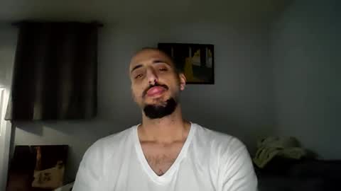 Snapshot of thickdickeddom chatting on 10/01/25, 08:31 ThickDickedDom online show from 10/01/25, 08:31