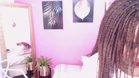 Snapshot of thickeebonyy chatting on 02/23/25, 07:38 thickeebonyy online show from 02/23/25, 07:38