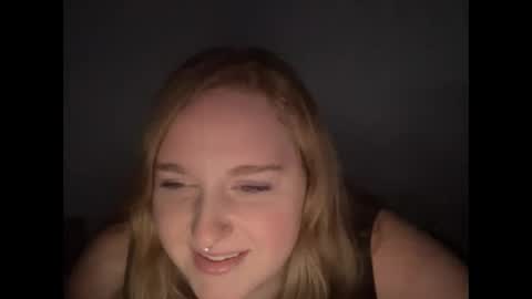 Snapshot of thickgingergoddess chatting on 12/21/24, 01:36 Ariel online show from 12/21/24, 01:36