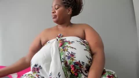 thickleeyanax online show from 02/15/25, 02:33