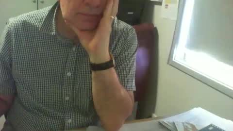 Snapshot of thickmelnik chatting on 12/25/24, 09:22 James online show from 12/25/24, 09:22