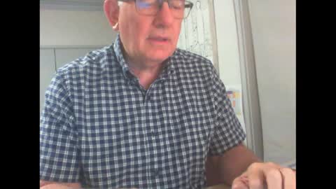 Snapshot of thickmelnik chatting on 12/30/24, 11:37 James online show from 12/30/24, 11:37