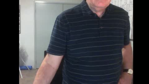 Snapshot of thickmelnik chatting on 01/03/25, 12:41 James online show from 01/03/25, 12:41