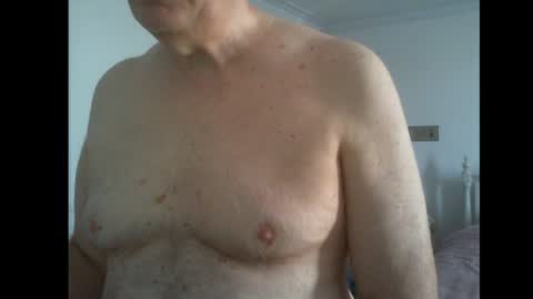 Snapshot of thickmelnik chatting on 01/03/25, 11:23 James online show from 01/03/25, 11:23