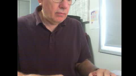 Snapshot of thickmelnik chatting on 01/12/25, 09:51 James online show from 01/12/25, 09:51