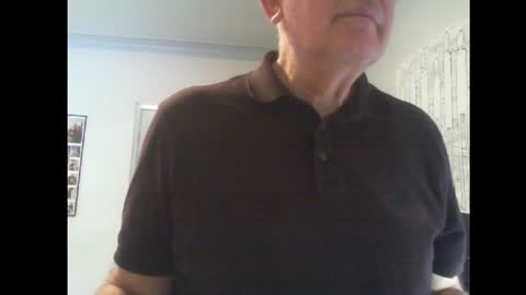 Snapshot of thickmelnik chatting on 01/27/25, 03:26 James online show from 01/27/25, 03:26