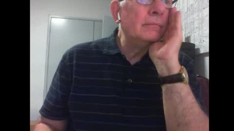 Snapshot of thickmelnik chatting on 01/31/25, 12:18 James online show from 01/31/25, 12:18