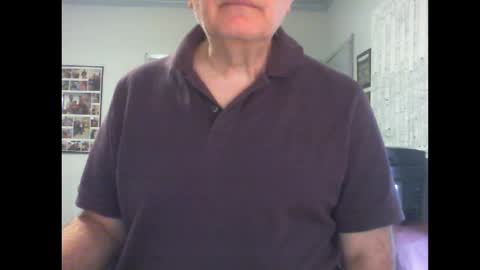 Snapshot of thickmelnik chatting on 02/13/25, 11:37 James online show from 02/13/25, 11:37