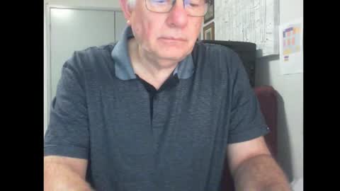 Snapshot of thickmelnik chatting on 02/18/25, 12:49 James online show from 02/18/25, 12:49