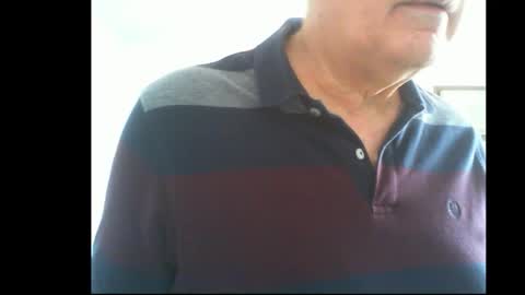 Snapshot of thickmelnik chatting on 09/12/25, 02:33 James online show from 09/12/25, 02:33