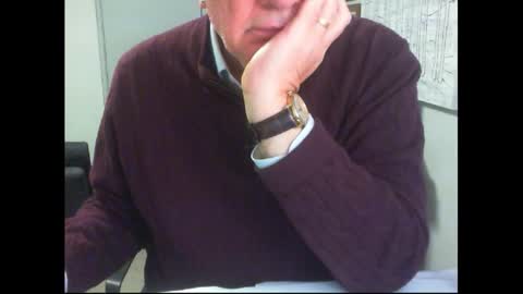 Snapshot of thickmelnik chatting on 10/26/25, 01:17 James online show from 10/26/25, 01:17