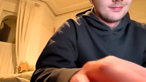 Snapshot of thickplantguy chatting on 10/31/25, 06:31 thickplantguy online show from 10/31/25, 06:31