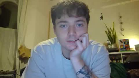 Snapshot of thickplantguy chatting on 11/03/25, 06:42 thickplantguy online show from 11/03/25, 06:42