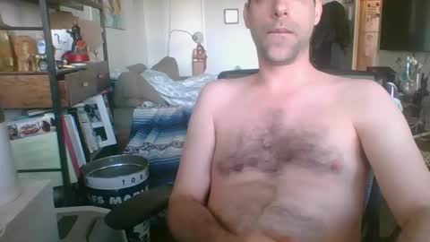 Snapshot of thickty chatting on 05/04/26, 12:45 thickty online show from 05/04/26, 12:45
