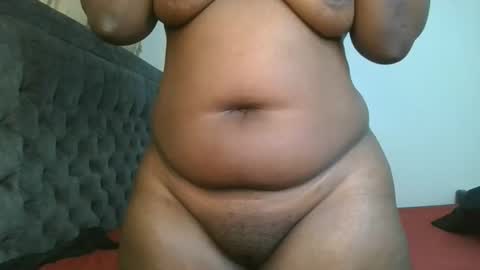 Snapshot of thicky_rue chatting on 05/13/26, 10:49 Rue online show from 05/13/26, 10:49