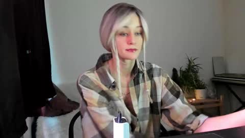 thief_of_hearts_ online show from 11/28/25, 10:51