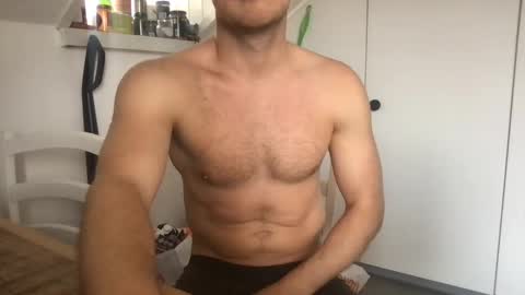 Snapshot of thierrinho8148 chatting on 01/02/25, 10:37 thierrinho8148 online show from 01/02/25, 10:37