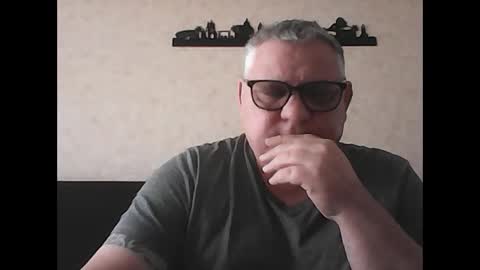 Snapshot of thierrysymp chatting on 02/04/25, 10:32 Thierrysymp online show from 02/04/25, 10:32