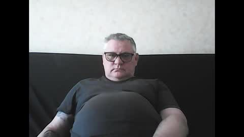 Snapshot of thierrysymp chatting on 02/23/25, 10:49 Thierrysymp online show from 02/23/25, 10:49