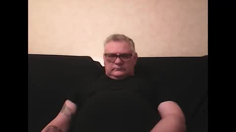 Snapshot of thierrysymp chatting on 02/27/25, 06:09 Thierrysymp online show from 02/27/25, 06:09