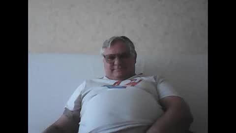 Snapshot of thierrysymp chatting on 09/28/25, 09:14 Thierrysymp online show from 09/28/25, 09:14