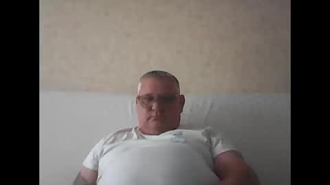 Snapshot of thierrysymp chatting on 10/08/25, 03:31 Thierrysymp online show from 10/08/25, 03:31