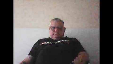 Snapshot of thierrysymp chatting on 10/13/25, 03:34 Thierrysymp online show from 10/13/25, 03:34