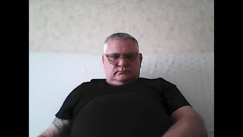 Snapshot of thierrysymp chatting on 10/14/25, 03:57 Thierrysymp online show from 10/14/25, 03:57