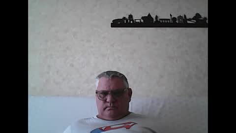 Snapshot of thierrysymp chatting on 11/02/25, 10:50 Thierrysymp online show from 11/02/25, 10:50