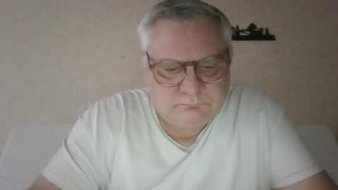 Snapshot of thierrysymp chatting on 02/17/26, 04:57 Thierrysymp online show from 02/17/26, 04:57