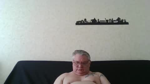 Snapshot of thierrysymp chatting on 03/03/26, 09:37 Thierrysymp online show from 03/03/26, 09:37