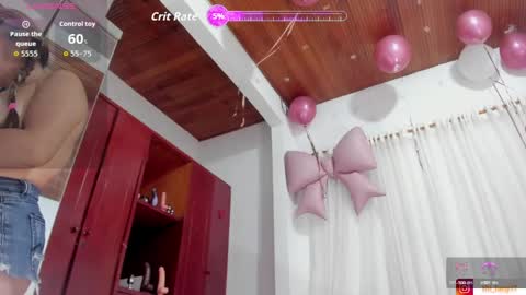 Snapshot of thifany_17 chatting on 05/05/26, 02:47 thifany online show from 05/05/26, 02:47