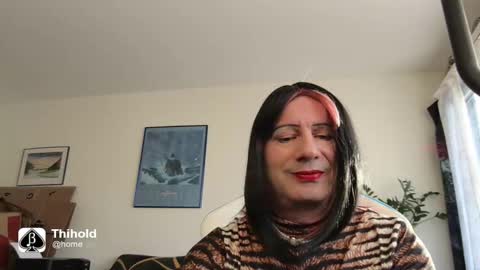 Snapshot of thihold chatting on 10/01/25, 04:24 thihold online show from 10/01/25, 04:24