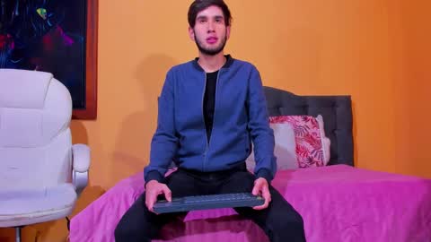 Snapshot of thiiago_tay chatting on 12/07/24, 12:56 Thiiago online show from 12/07/24, 12:56