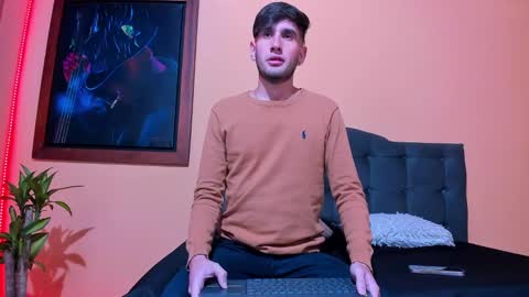 Snapshot of thiiago_tay chatting on 12/10/24, 01:11 Thiiago online show from 12/10/24, 01:11