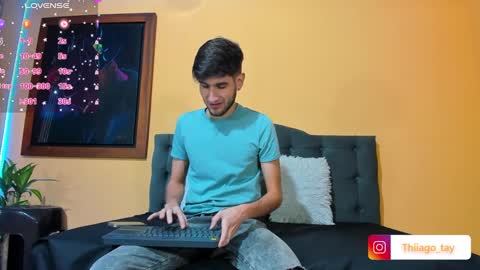 Snapshot of thiiago_tay chatting on 12/17/24, 08:32 Thiiago online show from 12/17/24, 08:32