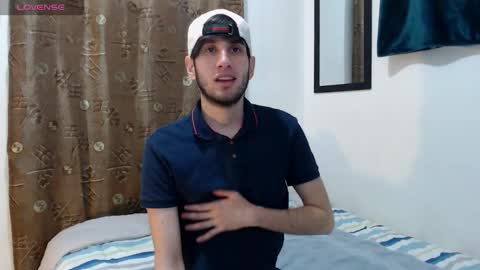 Snapshot of thiiago_tay chatting on 09/28/25, 04:01 Thiiago online show from 09/28/25, 04:01