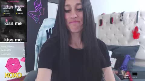 Snapshot of thin__tatto_ chatting on 12/13/25, 07:53 MADAME online show from 12/13/25, 07:53