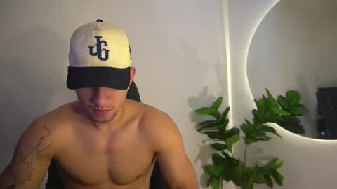 thin_tommy11 online show from 05/01/26, 12:04
