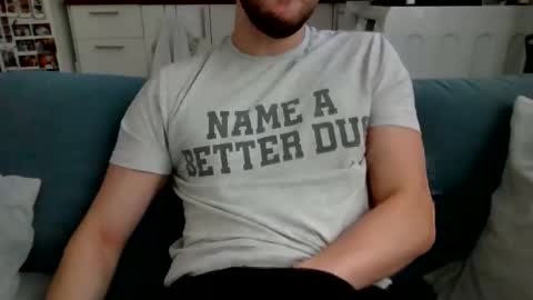 Snapshot of thinboy2 chatting on 11/15/25, 11:51 Thinboy2 online show from 11/15/25, 11:51