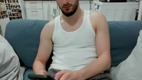 Snapshot of thinboy2 chatting on 01/08/26, 04:31 Thinboy2 online show from 01/08/26, 04:31