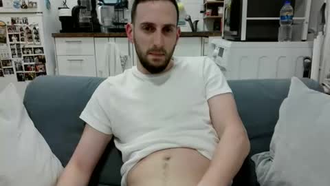 Snapshot of thinboy2 chatting on 02/15/26, 04:58 Thinboy2 online show from 02/15/26, 04:58